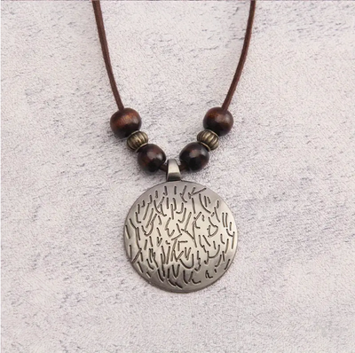 Brown pearls with kelat stripes